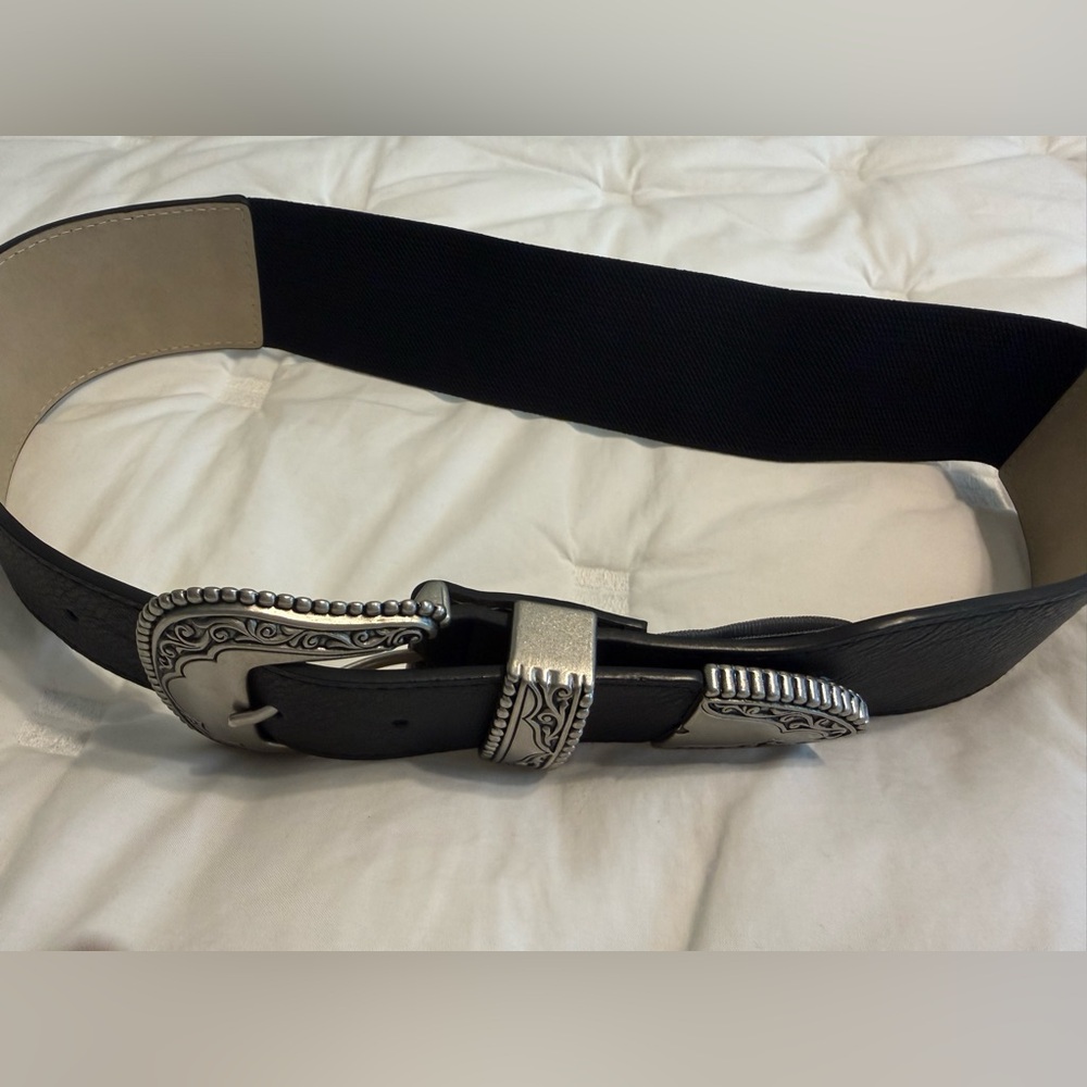 Vince Camuto Black Western Stretch Belt with Silver Buckle - Picture 2 of 4